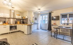 Nid Douillet - Elegant Studio En Plein Centre De Riom